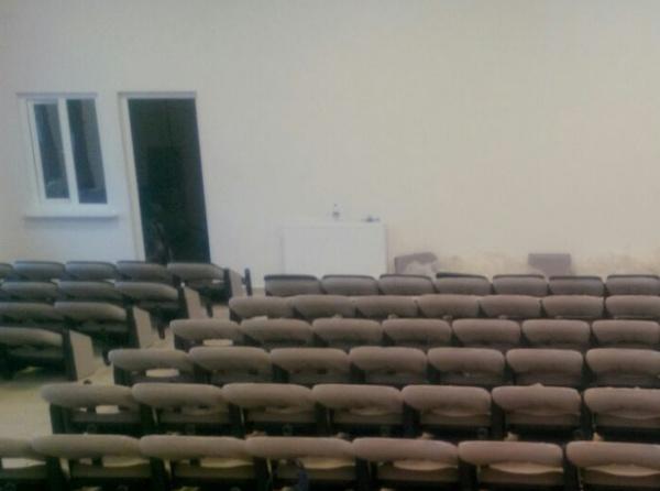 Konferans salonumuzun koltukları monte ediliyor