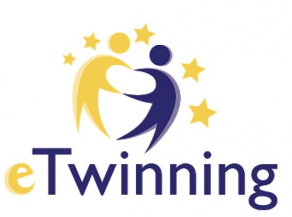 Öğretmenlerimize Okulumuzda  E-twinning Bilgilendirme  Toplantısı  Yapıldı