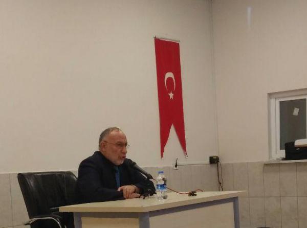 Konya İl Müftülüğü Vaizlerinden Burhan Şener "İsraf" konusunda öğrencilerimize konferans verdi.
