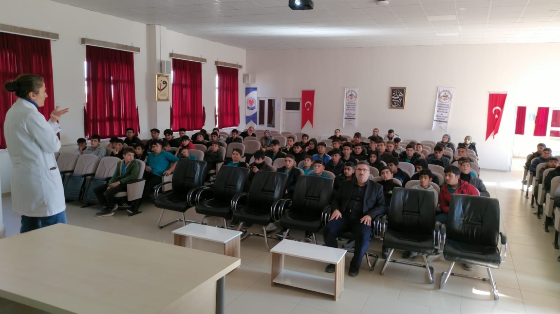 Okulumuzda 14 Kasım Dünya Diyabet Günü Semineri Düzenlendi