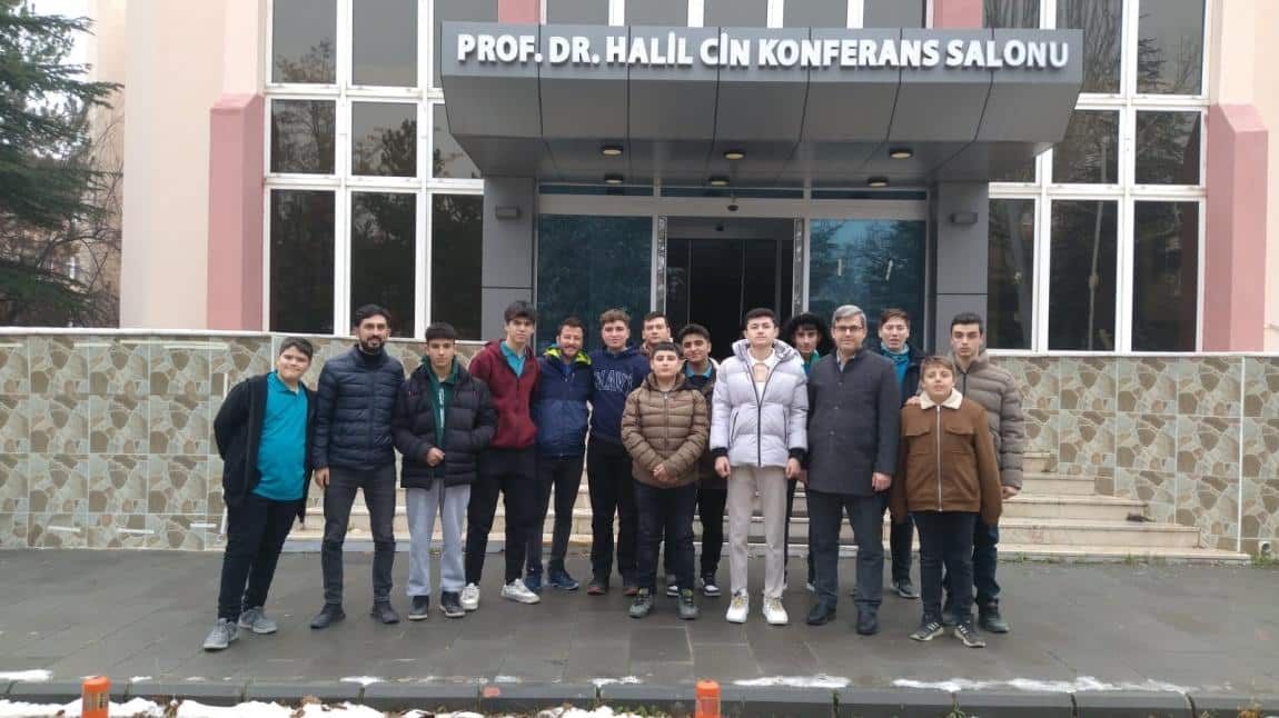 Öğrencilerimiz Robotik ve Otonom Sistemleri Tanıtım ve Bilgilendirme Seminerine Katıldılar.